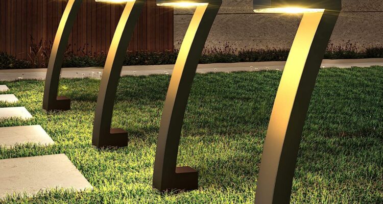 Solar-Powered Outdoor Lights for Home Containers